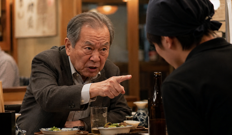 【居酒屋】じじい「おーい！酒！」→ バイトの高校生「どのお酒ですか？」→ じじい「酒は酒じゃ！はよ持ってこんかいクソガキが！」→ 焼酎を提供した結果…
