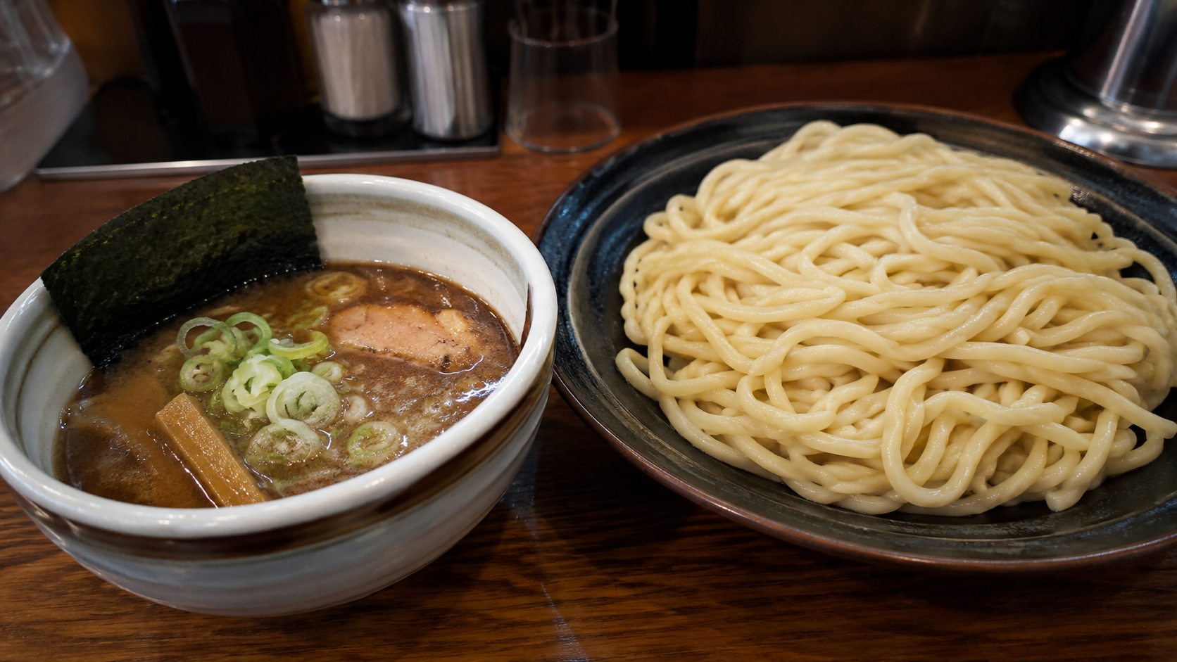 池袋の有名つけ麺店「狸穴」が突如閉店、その理由は…