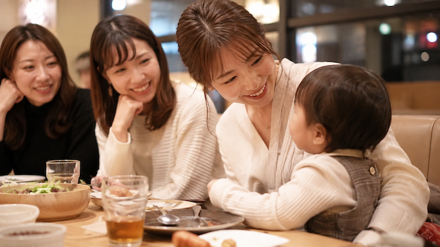 【動画】女性「友達との飲み会に、子どもなるべく連れてきてほしくない理由これ…」