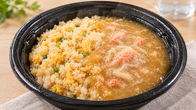 ローソン・きまぐれクック監修『蟹味噌香る！あんかけ炒飯』、Xで生臭いと大不評