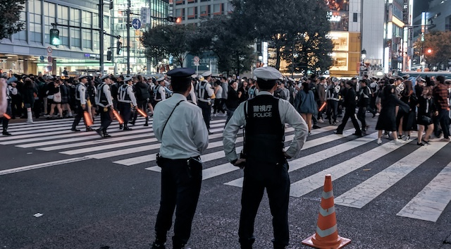 大阪ミナミのハロウィンで外国人？集団が大乱闘…